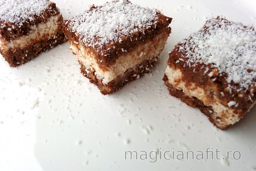 Pătrăţele din cacao cu brânză quark şi umplutură de cocos