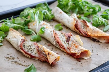 Batonase de pizza cu tortilla