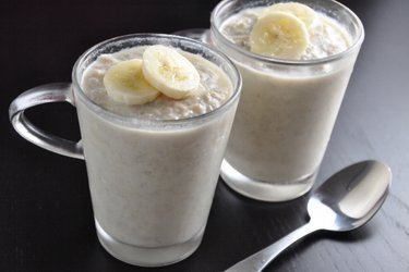 Budincă din banane şi nucă de cocos (fără zahăr, fără gluten)