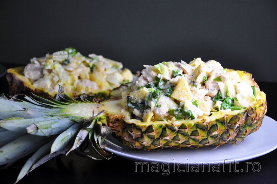 Piept de pui dietetic cu ananas în sos de brânză